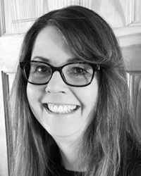 Lisa Burgess headshot