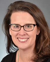 Sara Toomey headshot
