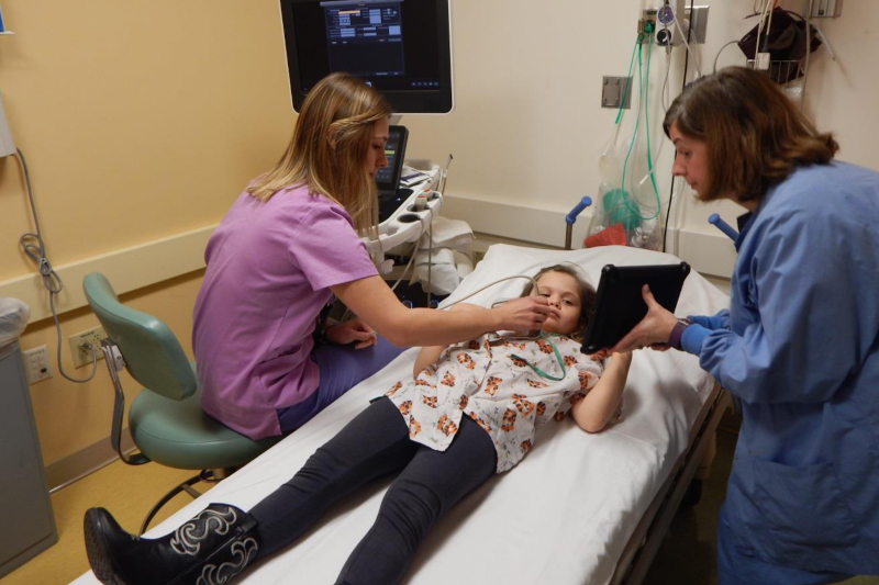 My Hospital Story: A girl's visit for an outpatient echocardiogram (echo)